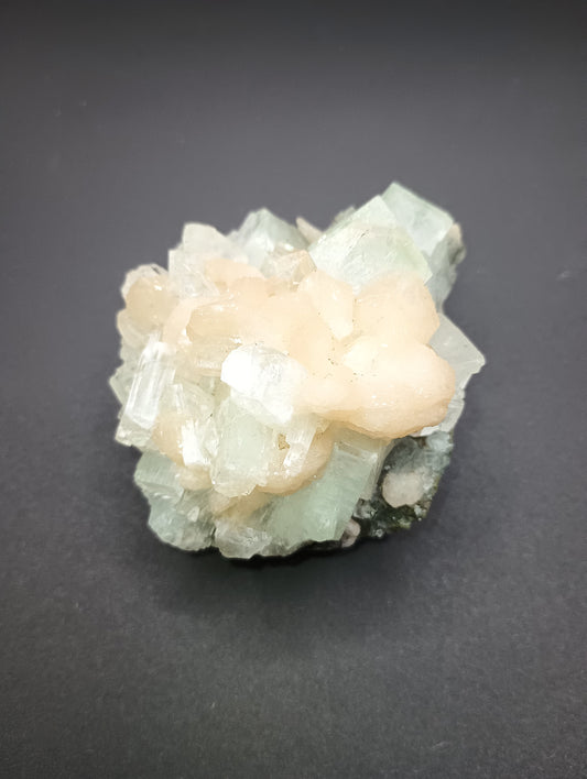 Apophyllite with Zeolite cluster
